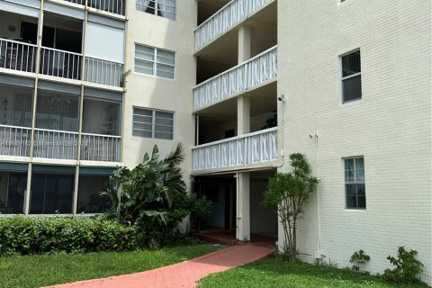 Copropriété à vendre à Aventura, Floride: 1 chambre, 71.35 m2 № 1331730 - photo 18