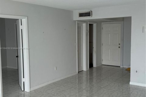 Copropriété à vendre à Aventura, Floride: 1 chambre, 71.35 m2 № 1331730 - photo 6