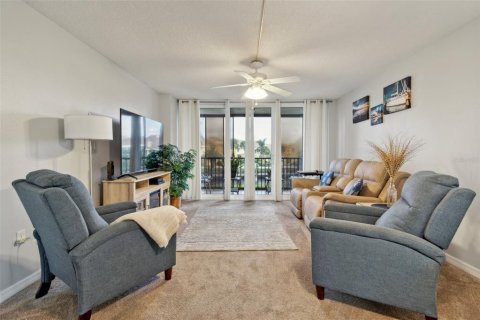 Condo in Punta Gorda, Florida, 2 bedrooms  № 1353992 - photo 9