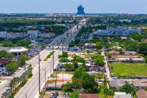 Купить коммерческую недвижимость в Холливуд, Флорида № 1237131 - фото 1