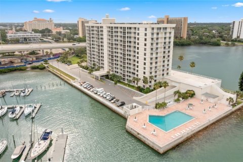 Condominio en alquiler en Clearwater, Florida, 2 dormitorios, 137.4 m2 № 1351279 - foto 1