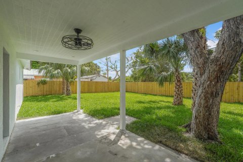 House in Palm Beach Gardens, Florida 3 bedrooms, 101.45 sq.m. № 1097517 - photo 3