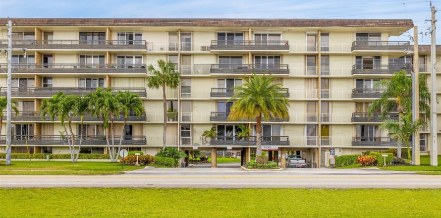 Condominio en Boca Raton, Florida, 2 dormitorios  № 1024693