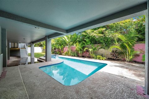 Casa en venta en Tierra Verde, Florida, 6 dormitorios, 542.36 m2 № 1400577 - foto 16