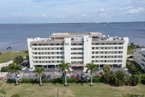 Condominio en venta en Punta Gorda, Florida, 2 dormitorios, 91.79 m2 № 1390184 - foto 1