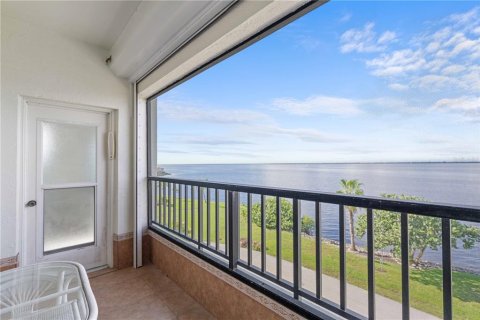 Condominio en venta en Punta Gorda, Florida, 2 dormitorios, 91.79 m2 № 1390184 - foto 4