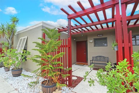 Adosado en venta en Pembroke Pines, Florida, 3 dormitorios, 122.91 m2 № 1241113 - foto 19