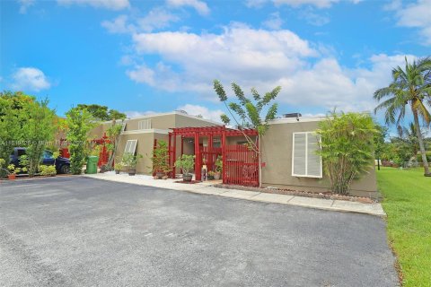 Adosado en venta en Pembroke Pines, Florida, 3 dormitorios, 122.91 m2 № 1241113 - foto 21