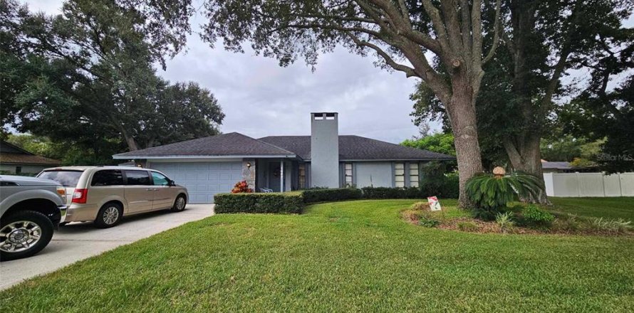 House in Lakeland, Florida 3 bedrooms, 151.62 sq.m. № 1352297