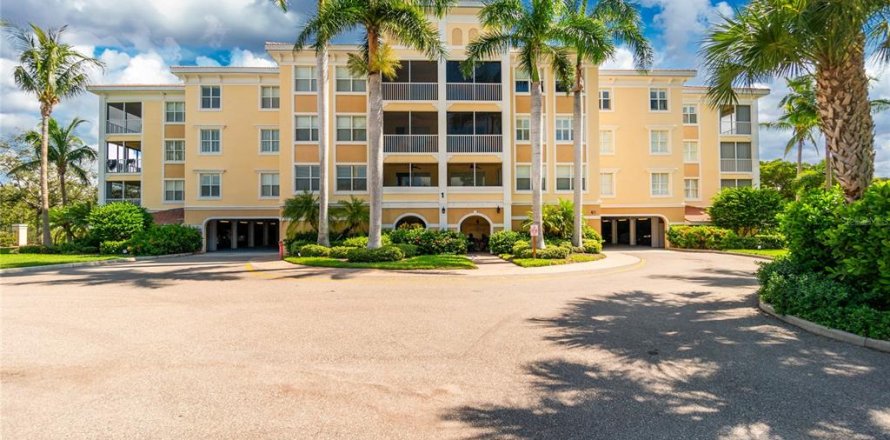 Condominio en Punta Gorda, Florida, 2 dormitorios  № 1352314