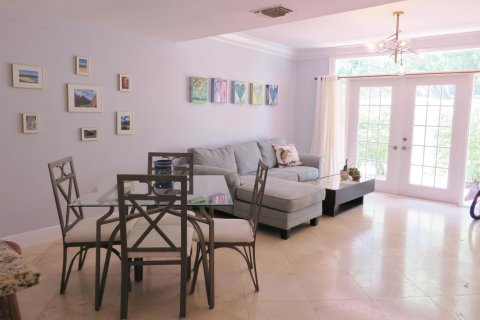 Touwnhouse à vendre à Boca Raton, Floride: 2 chambres, 95.13 m2 № 1022430 - photo 13