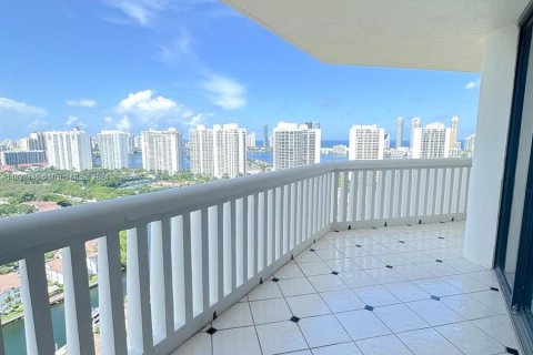 Copropriété à vendre à Aventura, Floride: 3 chambres, 174.66 m2 № 1293576 - photo 2