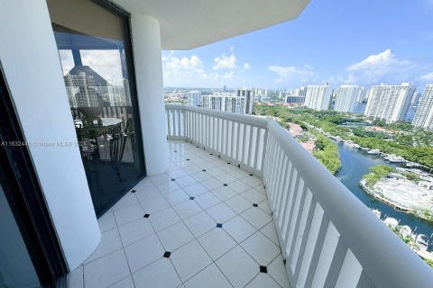 Copropriété à vendre à Aventura, Floride: 3 chambres, 174.66 m2 № 1293576 - photo 3