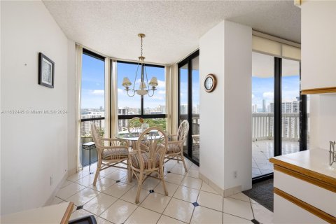 Copropriété à vendre à Aventura, Floride: 3 chambres, 174.66 m2 № 1293576 - photo 13