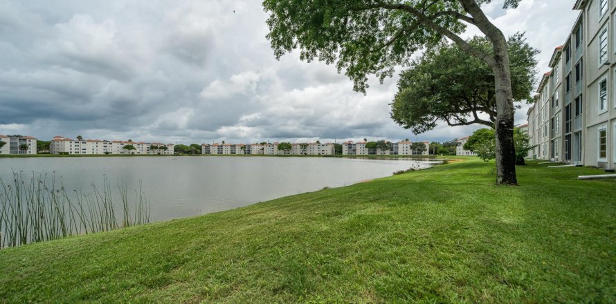 Condo à Delray Beach, Floride, 2 chambres  № 1072723