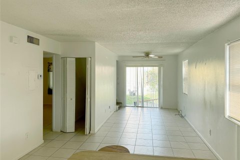 Снять в аренду квартиру в Форт-Пирс, Флорида 1 спальня, № 1065643 - фото 5
