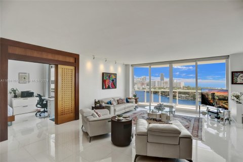 Condo in Aventura, Florida, 3 bedrooms  № 1281457 - photo 14