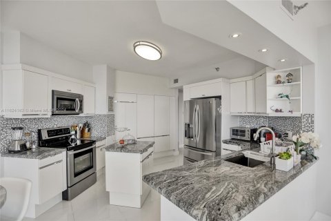 Condo in Aventura, Florida, 3 bedrooms  № 1281457 - photo 22