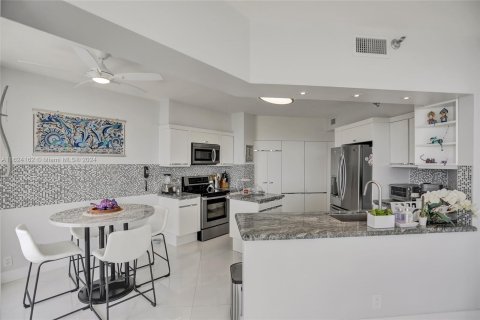 Copropriété à vendre à Aventura, Floride: 3 chambres, 220.18 m2 № 1281457 - photo 19