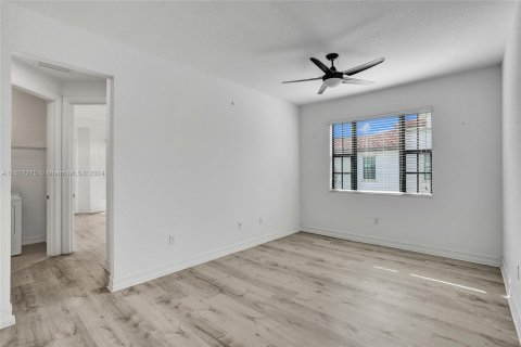 Touwnhouse à vendre à Pembroke Pines, Floride: 3 chambres, 208.66 m2 № 1281497 - photo 18