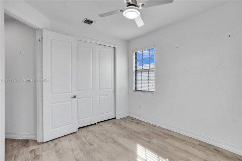 Townhouse in Pembroke Pines, Florida 3 bedrooms, 208.66 sq.m. № 1281497 - photo 20