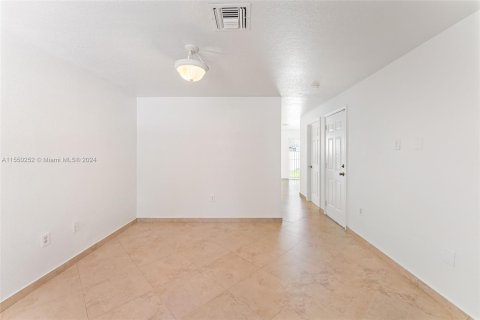 Condominio en venta en Homestead, Florida, 3 dormitorios, 155.7 m2 № 1064952 - foto 2