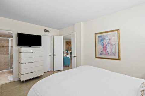 Condo in Fort Lauderdale, Florida, 2 bedrooms  № 1075056 - photo 17