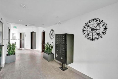 Copropriété à vendre à Miami Beach, Floride: 3 chambres, 108.7 m2 № 1076665 - photo 3