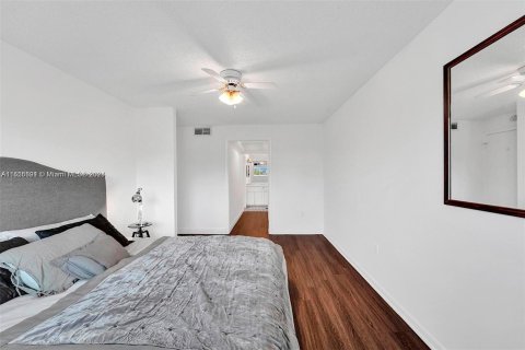 Condominio en venta en Miami Beach, Florida, 3 dormitorios, 108.7 m2 № 1076665 - foto 14