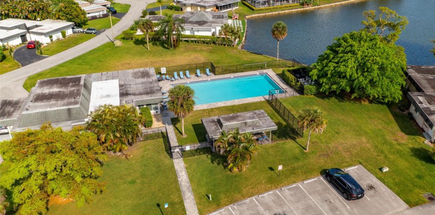 Villa ou maison à Tamarac, Floride 3 chambres, 257.8 m2 № 1074572