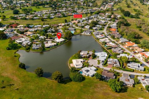 Villa ou maison à vendre à Tamarac, Floride: 3 chambres, 257.8 m2 № 1074572 - photo 2