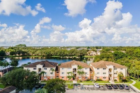 Copropriété à vendre à Hollywood, Floride: 2 chambres, 82.13 m2 № 1293713 - photo 6