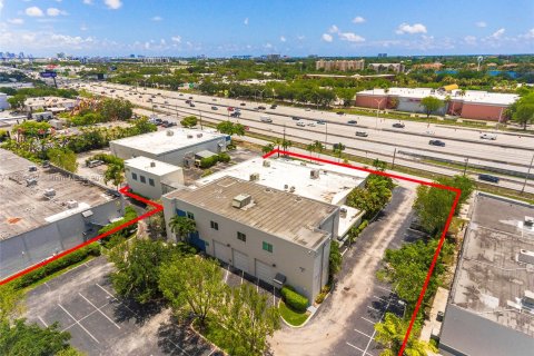 Propiedad comercial en venta en Hollywood, Florida № 1236038 - foto 4