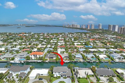 Casa en venta en Riviera Beach, Florida, 5 dormitorios, 390.56 m2 № 1045744 - foto 8