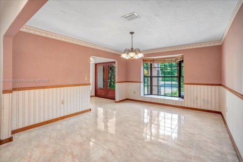 Villa ou maison à vendre à Miami, Floride: 3 chambres, 425.4 m2 № 1370709 - photo 2