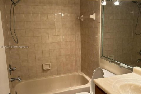 Condo in Port St. Lucie, Florida, 2 bedrooms  № 1060772 - photo 11