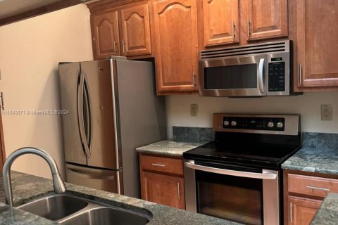 Condo in Port St. Lucie, Florida, 2 bedrooms  № 1060772 - photo 4