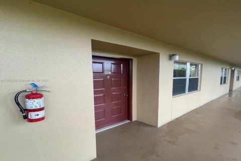Condominio en venta en Pembroke Pines, Florida, 2 dormitorios, 110.74 m2 № 1225365 - foto 4