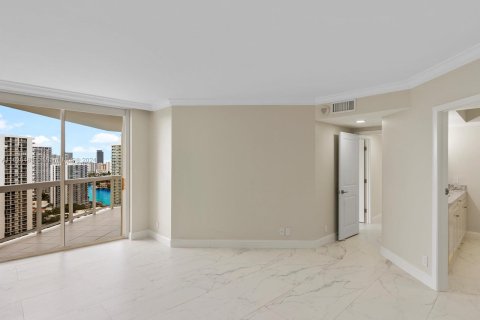 Condominio en venta en Aventura, Florida, 3 dormitorios, 181.16 m2 № 1305954 - foto 18