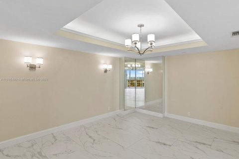 Condominio en venta en Aventura, Florida, 3 dormitorios, 181.16 m2 № 1305954 - foto 15