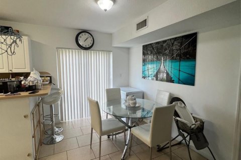 Condo in Homestead, Florida, 3 bedrooms  № 1329739 - photo 6