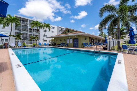 Condominio en venta en Dania Beach, Florida, 2 dormitorios, 106.28 m2 № 1073483 - foto 3