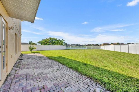 Casa en venta en Kissimmee, Florida, 4 dormitorios, 214.14 m2 № 1346995 - foto 21