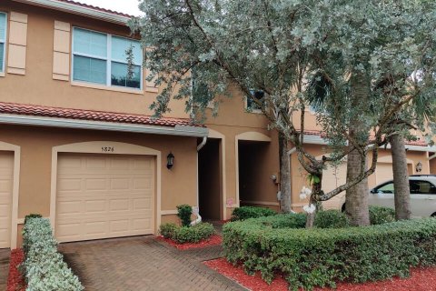 Townhouse in Lake Worth, Florida 3 bedrooms, 145.48 sq.m. № 1038194 - photo 7