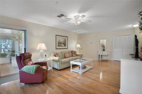 Copropriété à vendre à Apopka, Floride: 2 chambres, 106.84 m2 № 1372920 - photo 4