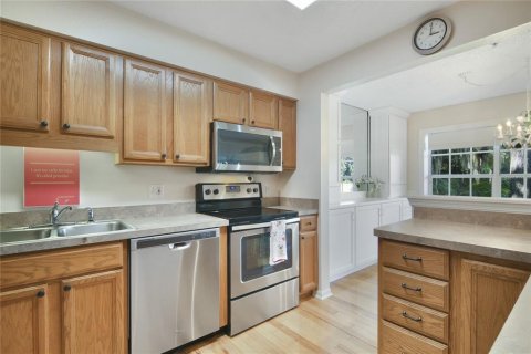 Condo in Apopka, Florida, 2 bedrooms  № 1372920 - photo 6