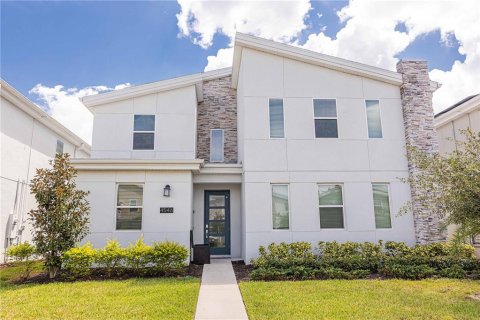 Villa ou maison à vendre à Kissimmee, Floride: 8 chambres, 398.46 m2 № 1265512 - photo 1