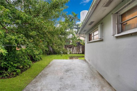 Villa ou maison à vendre à Sunny Isles Beach, Floride: 3 chambres, 165.74 m2 № 1397420 - photo 10