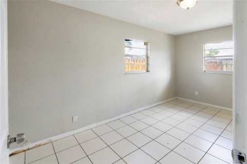 House in North Lauderdale, Florida 3 bedrooms, 115.85 sq.m. № 1160781 - photo 7