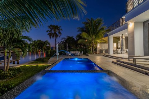 Villa ou maison à vendre à Deerfield Beach, Floride: 5 chambres, 455.78 m2 № 1040947 - photo 24